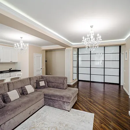 Elegant Near The Park