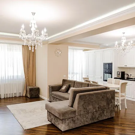 Elegant Near The Park